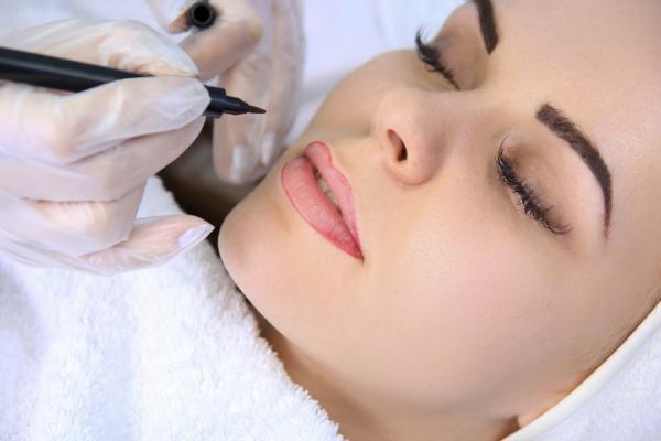 Semipermanent Makeup